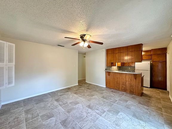 2nd image of 1005 Bonner Dr