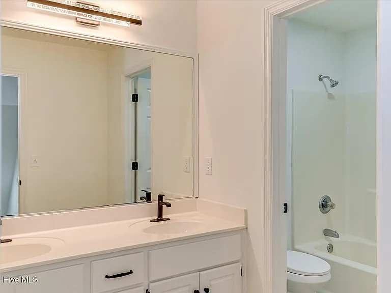 4688 Perry Mill Cir — Photo 31