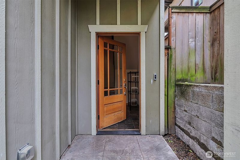 3rd image of 2221 E Spruce Street