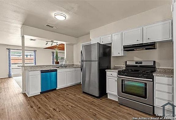 4th image of 5939 Millbank Dr