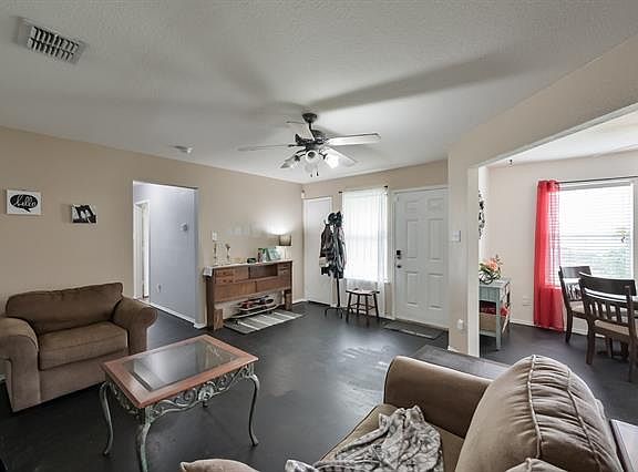 5th image of 10600 Wild Oak Dr