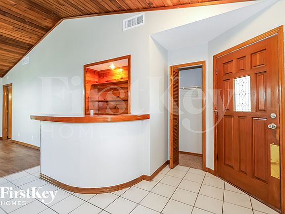 2nd image of 878 Daffodil Dr