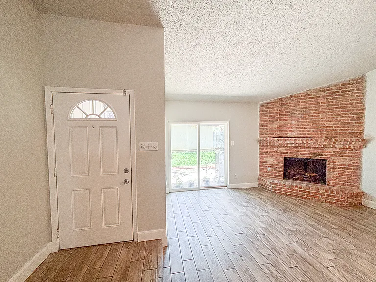8634 Westgrove Dr — Photo 11