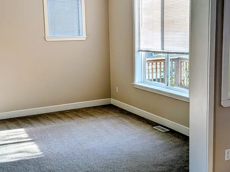 1434 Cherry Ave — Photo 5