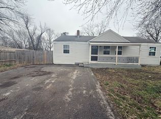 2222 N Hillcrest Ave, Springfield, MO 65803