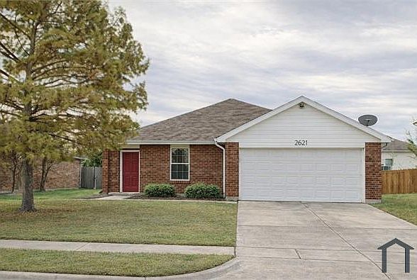 1st image of 2621 Mockingbird St