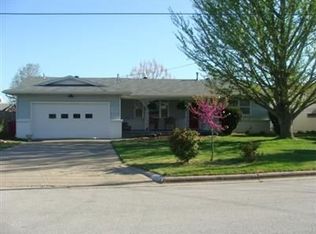 1918 E Glenco St, Springfield, MO 65803