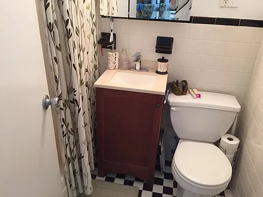 Rented by Joe Gotham LTD | media 18