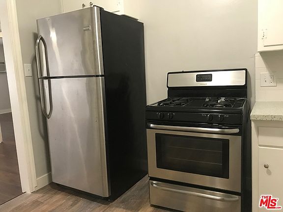 5th image of 920 Westbourne Dr APT 4