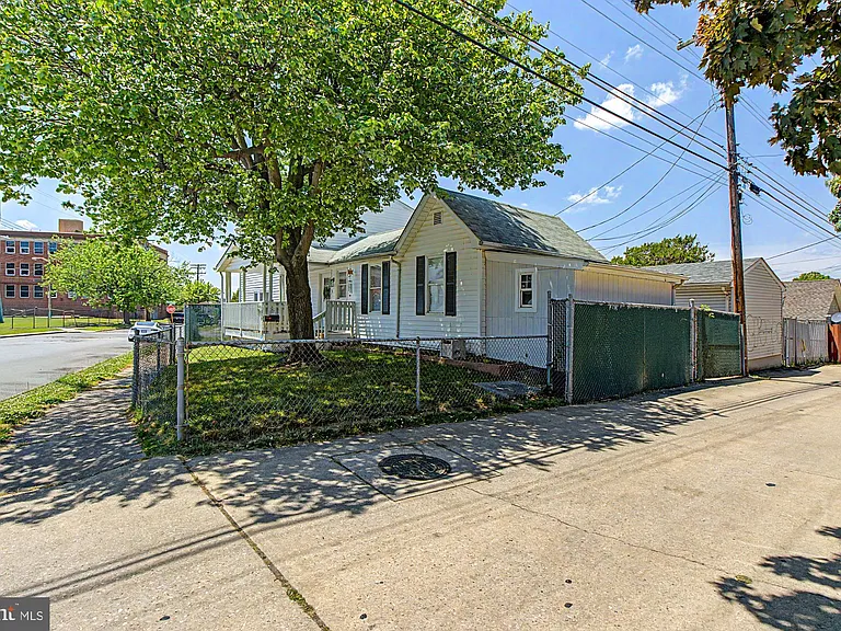 1329 Bethlehem Ave — Photo 3