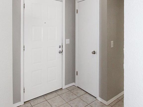 Entrance with a closet