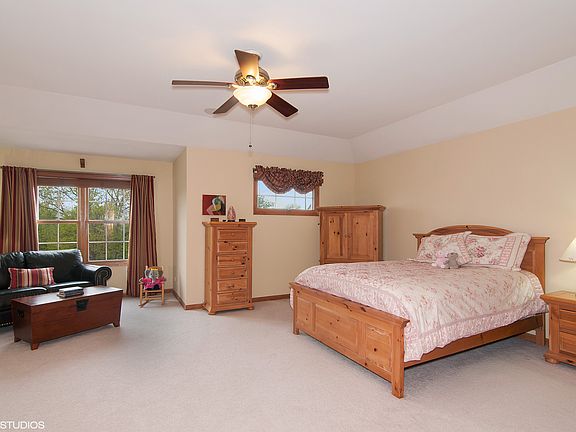 2nd image of 8 Johnson Woods Dr