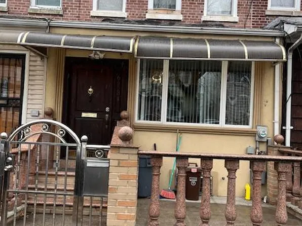 62-31 60 Avenue, Maspeth, NY 11378