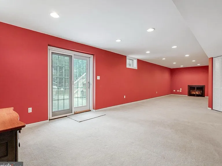 2805 Erics Ct — Photo 27