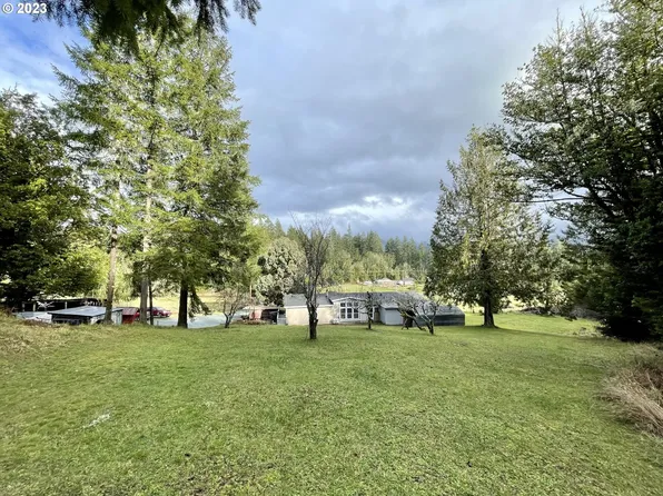13901 Sitkum Ln, Myrtle Point, OR 97458