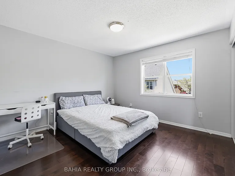 1412 Crozier Cres — Photo 21