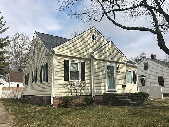4th image of 1023 E Richwoods Blvd