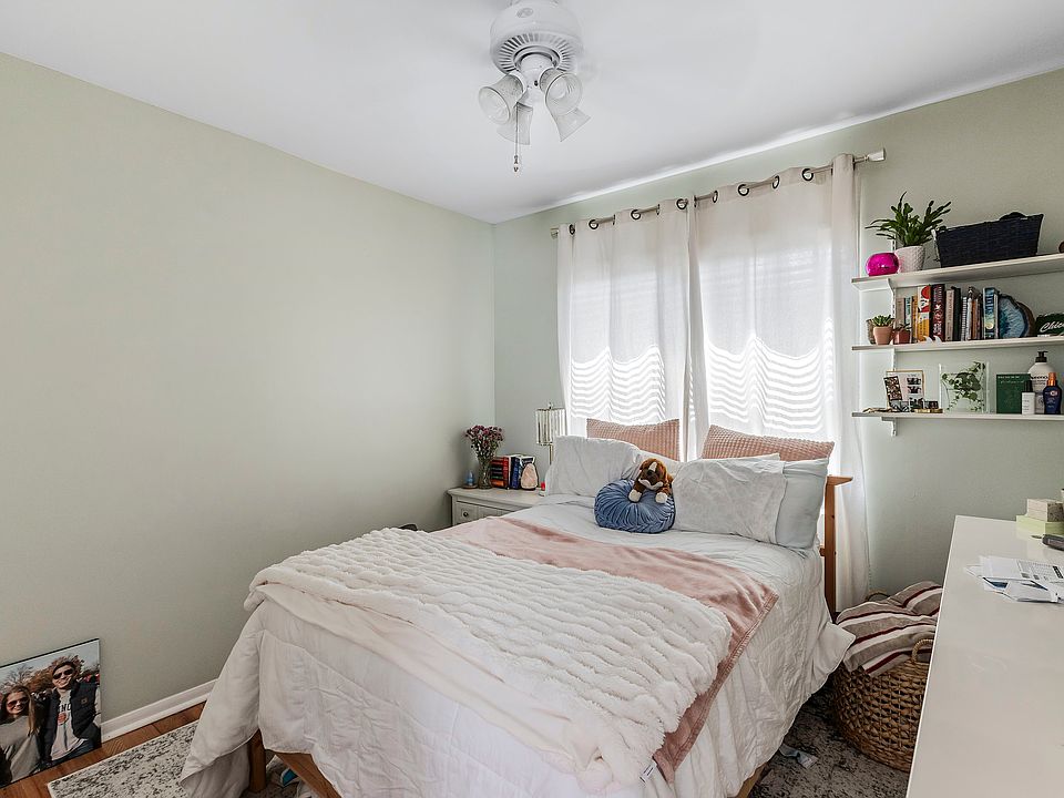 1st image of 1849 W Wabansia Ave #1F