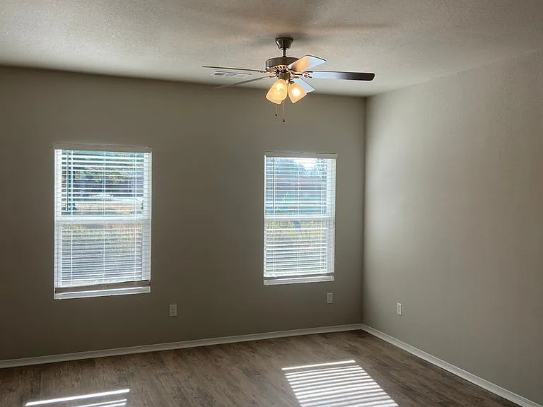 2612 Grand Ln — Photo 13