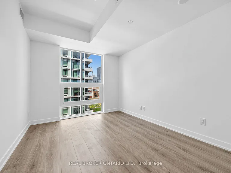 100 Queen St E #1912 — Photo 11
