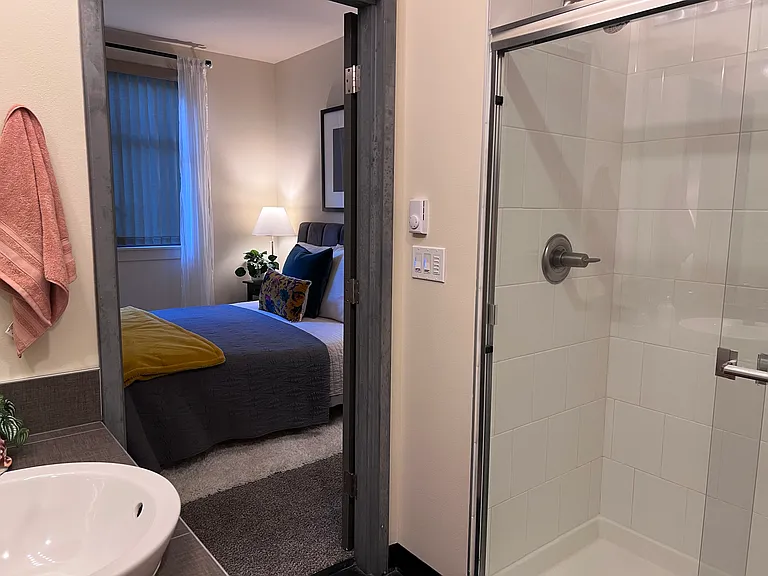 En-suite bathroom