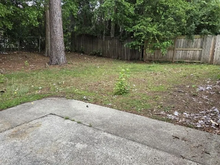 945 Ruth Dr — Photo 6
