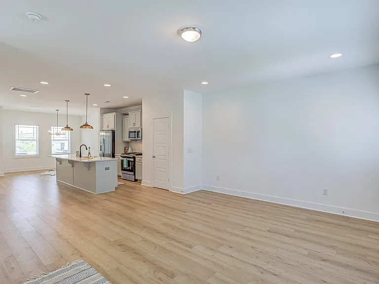6403 Taylor Rd — Photo 12