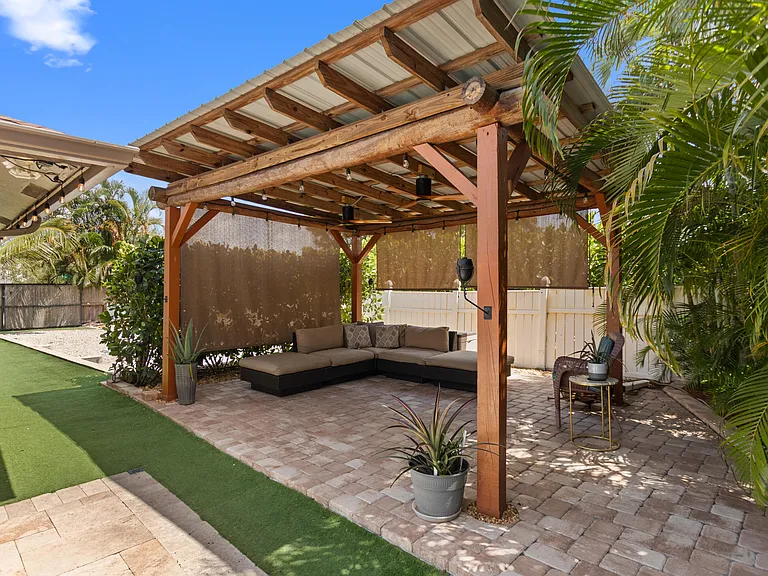4050 NW 7th Ln — Photo 56
