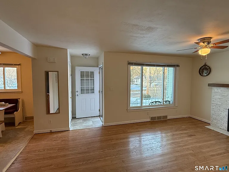 5 Hotchkiss Ter — Photo 2