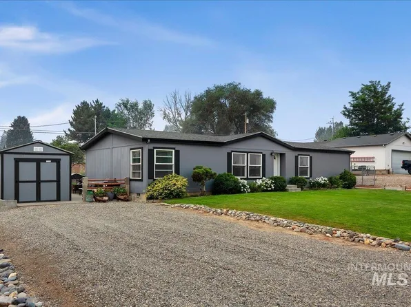 355 6th Ave W, Wendell, ID 83355