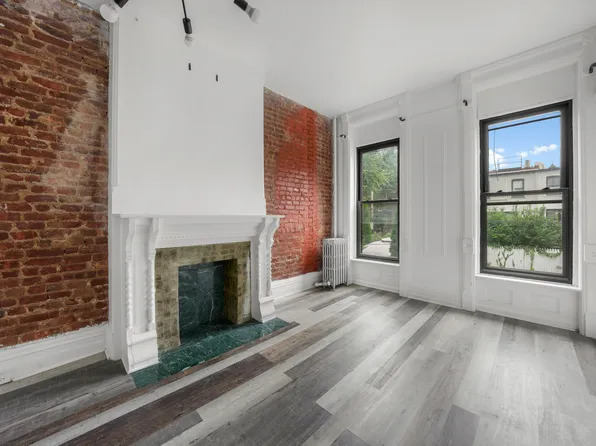 1002 Putnam Avenue image 5 of 12