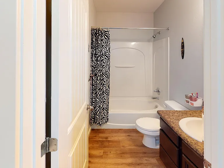 531 S Willow Xing — Photo 19