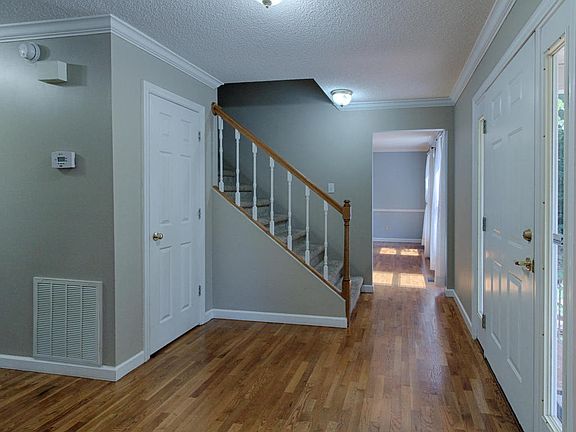 2nd image of 2505 Craghead Ln