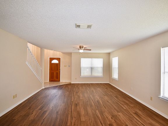 3rd image of 2535 Ashley Oak Dr