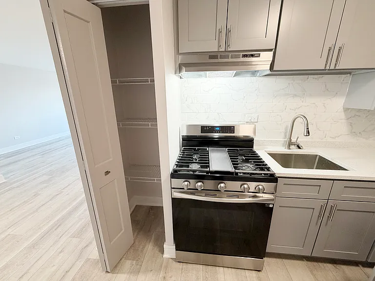 5339 N Cumberland Ave #106 — Photo 23