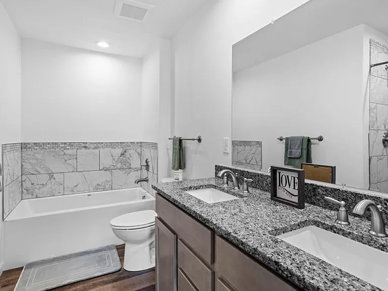 489 S Laporte Dr — Photo 11