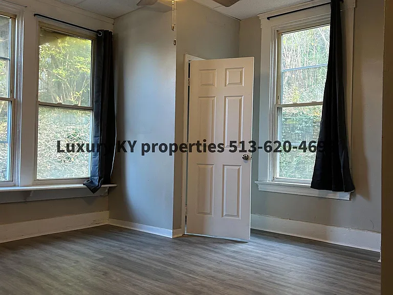 1107 John St #1 — Photo 7
