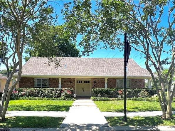 27 Smithway Dr, Gretna, LA 70053