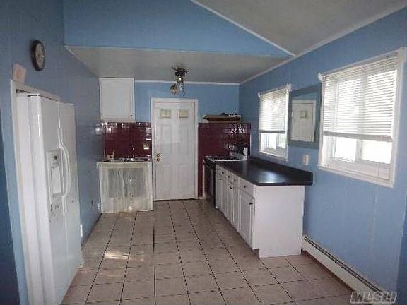 5th image of 54 Foxwood Dr E