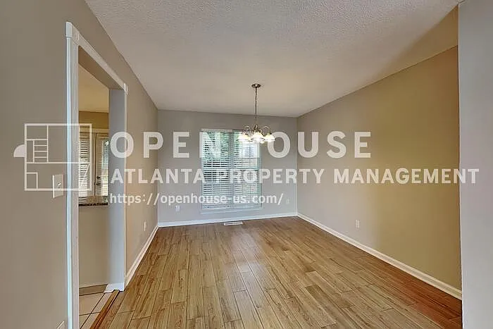 6017 Bordeau Walk SE — Photo 5