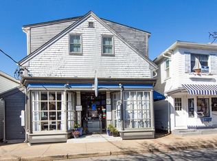 53 Circuit Ave, OAK BLUFFS, MA 02557