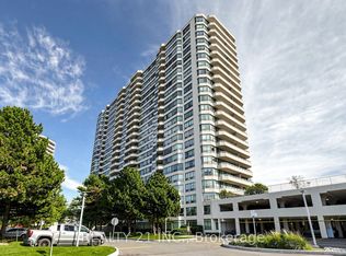 3 Greystone Walk Dr #429, Toronto, ON M1K 5J4