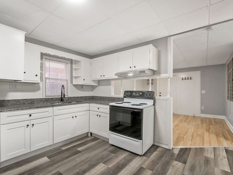 1st image of 127 Clearfield St #2