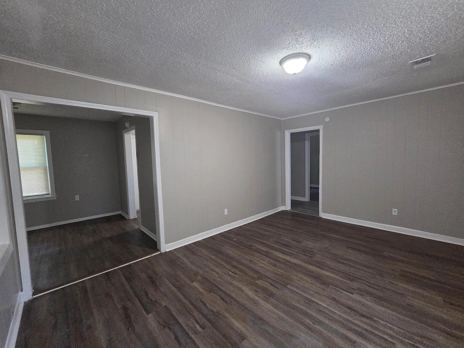 2 bed, 1.0 bath, $950 — Photo 3