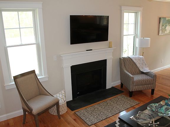 4th image of 111 Compass Point Dr #91
