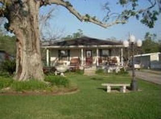 2045 River Rd, Berwick, LA 70342