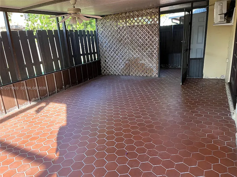 12713 SW 70th Ln — Photo 9