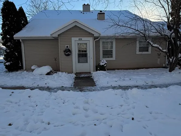 434 N Cambridge Dr, Palatine, IL 60067
