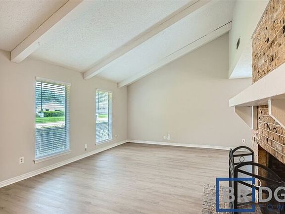3rd image of 306 Trailridge Dr