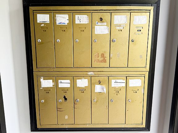 MAILBOXES ARE LOCATED INSIDE FRONT ENTRANCE; INDIVIDUALLY KEYED.